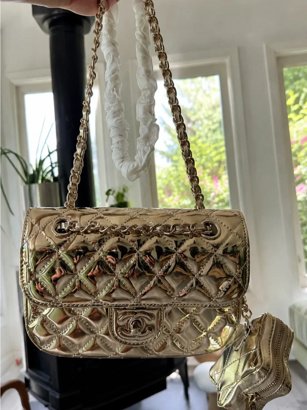 Source Unknown Shiny Gold Quilted Chain Shoulder Bag